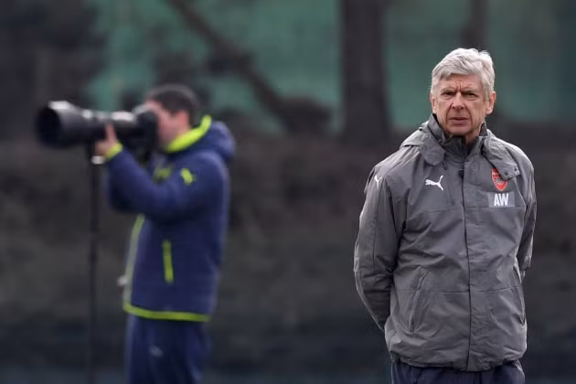  Wenger sẽ rời Arsenal