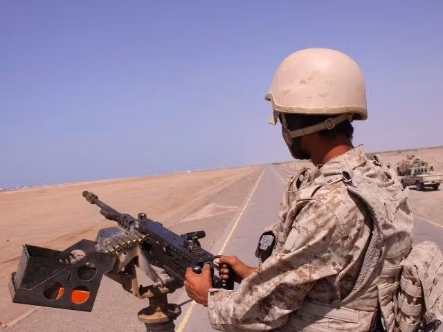 Các lực lượng Houthi giao tranh với liên quân A-rập. (Ảnh: Reuters)