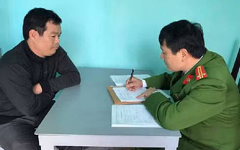 Trịnh Hữu Văn tại cơ quan Công an.