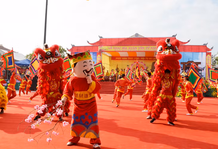 Với 