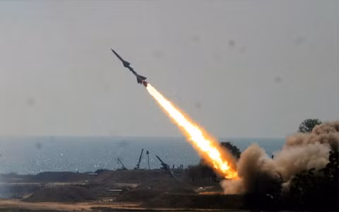 Một vụ phóng tên lửa của Triều Tiên. Ảnh: Reuters
