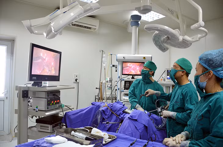 Phẫu thuật nội soi vô sinh tại Bệnh viện Sản Nhi Quảng Ninh.