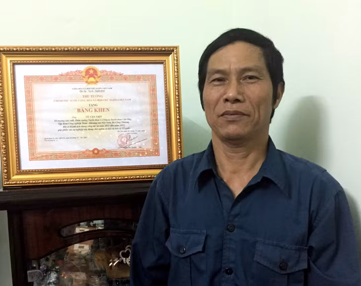 Anh Vũ Văn Việt.