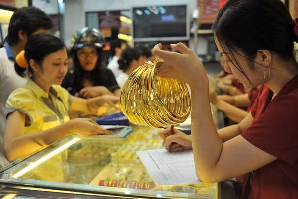 Thị trường vàng trong nước ảm đạm.