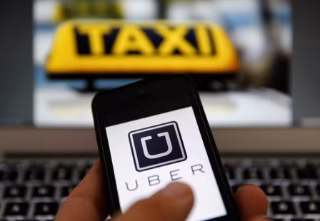 Dù chưa được Bộ Giao thông Vận tải chấp thuận đề án thí điểm, nhưng Uber vẫn hoạt động.(Ảnh minh họa. Nguồn: viettimes.vn)