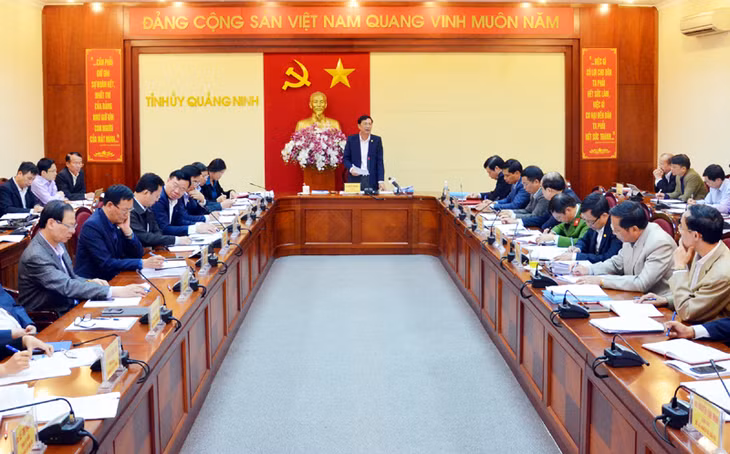 Thường trực Tỉnh ủy làm việc với TP Hạ Long về triển khai nhiệm vụ năm 2017.