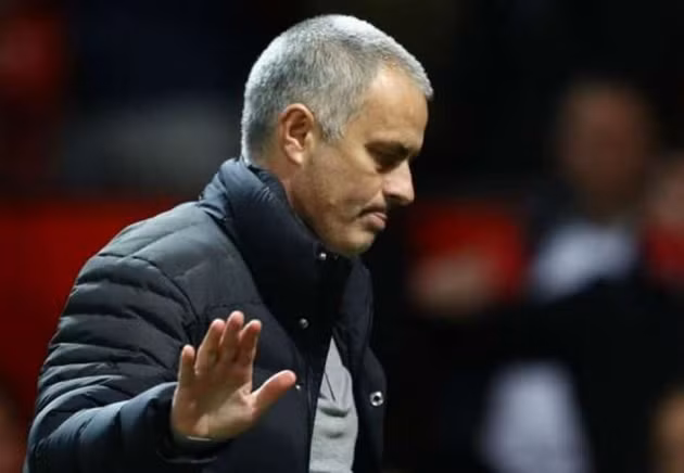  HLV Mourinho phàn nàn về lịch thi đấu của M.U