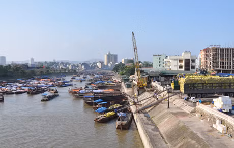 Cửa khẩu Ka Long (TP Móng Cái)