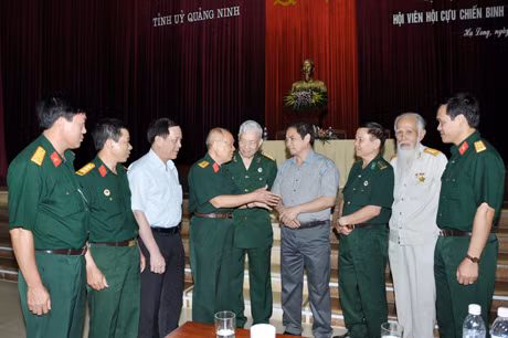 Đồng chí Bí thư Tỉnh uỷ Phạm Minh Chính phát biểu tại buổi gặp mặt.