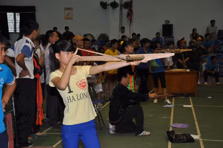 Thi đấu môn bắn nỏ