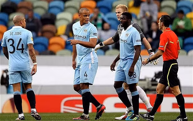 Man City đứng đầu với khoản lỗ 197 triệu bảng - Ảnh AP