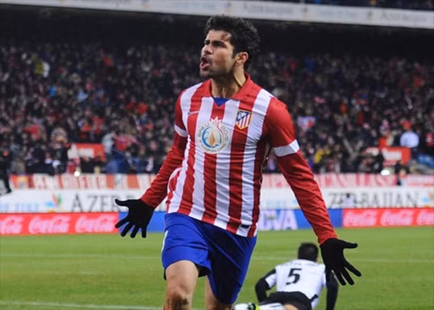  Costa đã dính chấn thương ở bắp đùi trái.