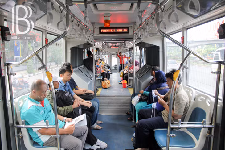 Xe bus ở Indonesia
