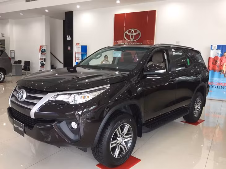 Toyota Fortuner nhận khuyến mãi với tổng trị giá lên tới 64 triệu đồng trong tháng 9.