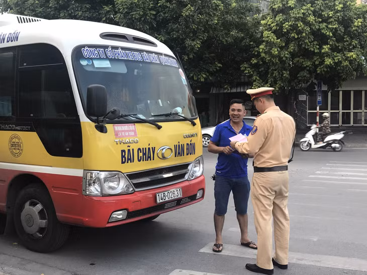 Công an TP Cẩm Phả kiểm tra phương tiện lưu thông trên địa bàn