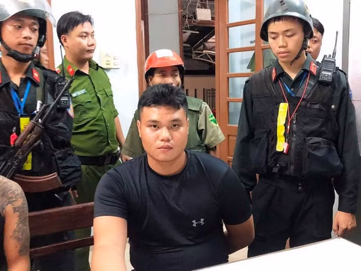 Sinh viên Tống Lê Giang tại cơ quan công an.