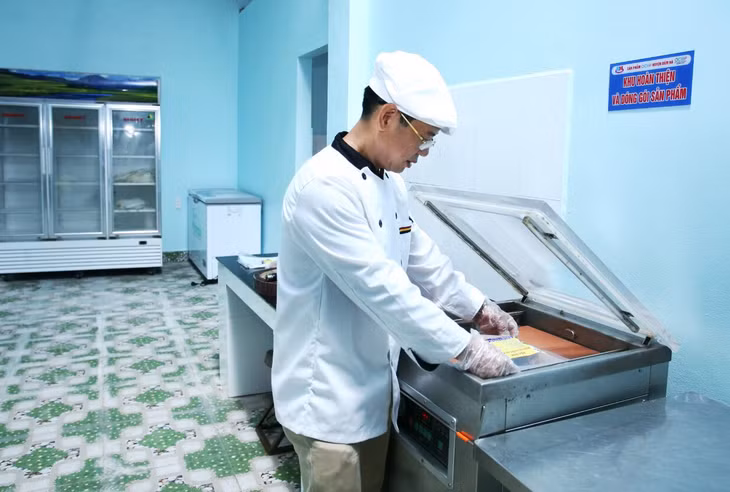 Sản phẩm chân giò nướng 