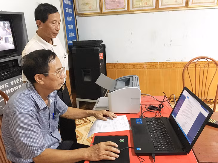 100% các thôn, khu phố trên địa bàn TP Cẩm Phả đã lắp đặt máy tính có kết nối internet