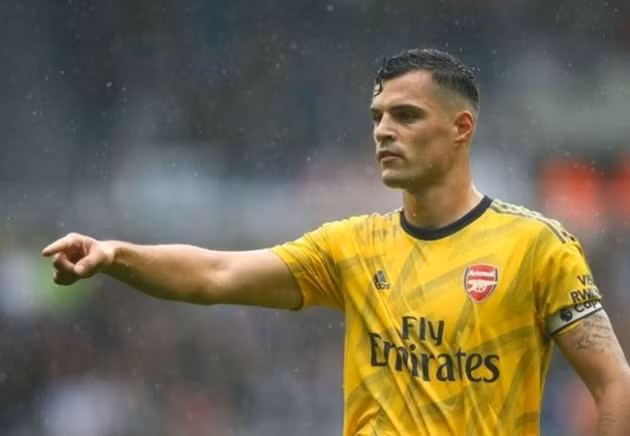  Granit Xhaka là nhân tố quan trọng ở tuyến giữa Pháo thủ.