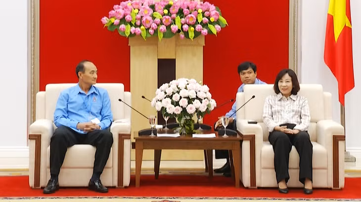 Phó chủ tịch UBND tỉnh Vũ Thị Thu Thủy tiếp xã giao đoàn Trung ương 