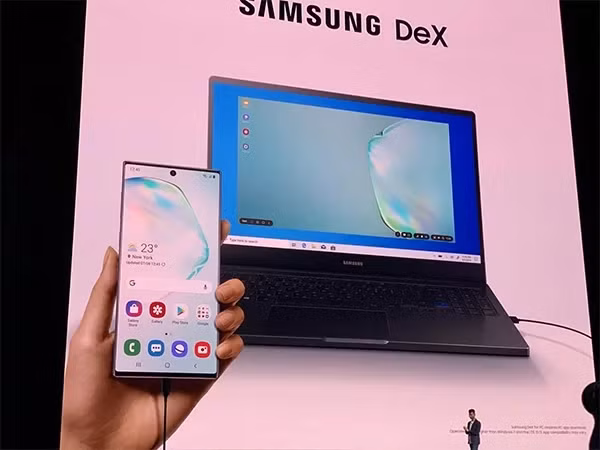 Samsung Dek hỗ trợ kết nối trực tiếp với máy tính Windows.
