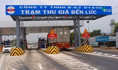Các trạm thu phí từng được đổi thành trạm thu giá. Ảnh: Hoàng Nam.