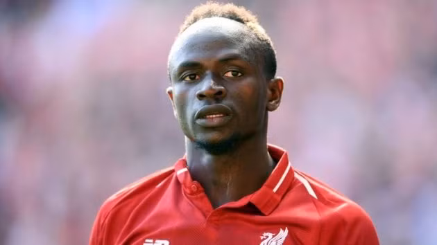  Mane xuất hiện cùng Ronaldo và Messi.