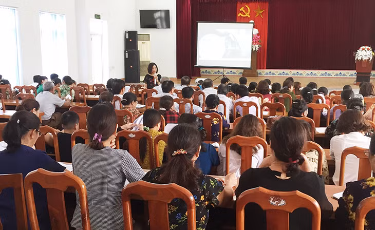 Quang cảnh lớp tập huấn tại phường Mạo Khê (TX Đông Triều).