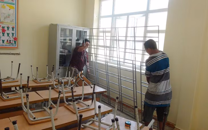 Trường Tiểu học thị trấn Trới tích cực chuẩn bị cơ sở vật chất cho năm học mới.