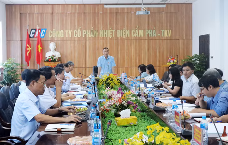 Đồng chí Trần Văn Minh, Phó Chủ nhiệm Ủy ban KHCN&MT Quốc hội phát biểu tại buổi giám sát.