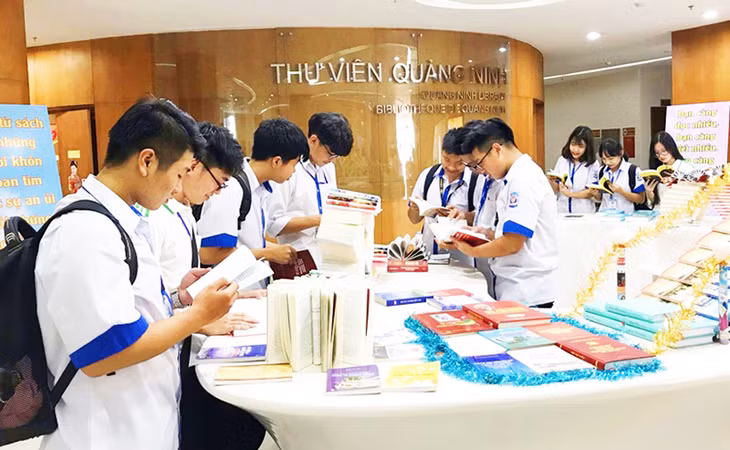 Không gian đọc ở Thư viện tỉnh được bài trí rất sáng tạo. Ảnh Nguyễn Thanh