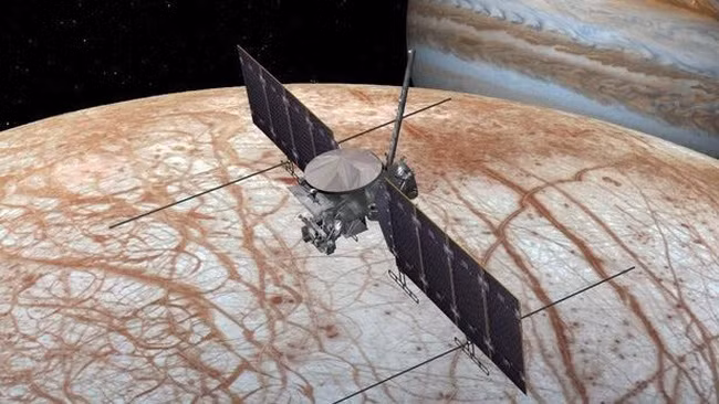 NASA khởi động sứ mệnh Europa Clipper về thám hiểm sâu Mặt Trăng Europa của Sao Mộc. (Ảnh: NASA)