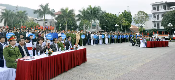 TP Cẩm Phả tổ chức lễ ra quân.