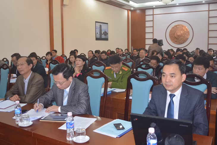 Đại biểu tham dự hội nghị.