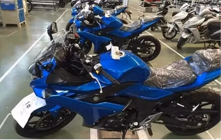  Suzuki Gixxer 250