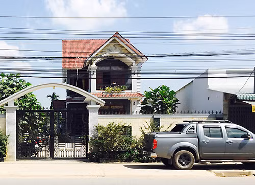 Biệt thự của Bí thư huyện ủy bị đột nhập. Ảnh: Quốc Thắng