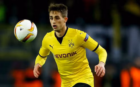  Januzaj gặp nhiều khó khăn ở Dortmund. (Ảnh: Getty).