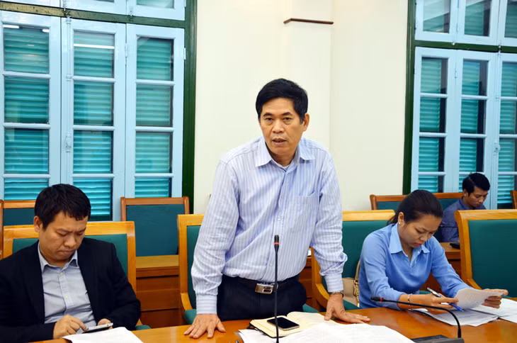 Đại diện Sở GĐ&ĐT phát biểu ý kiến tại cuộc họp