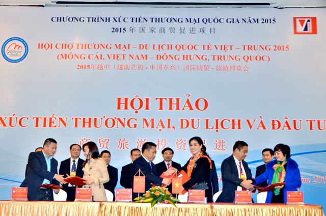 8 hợp đồng hợp tác phát triển du lịch đường bộ được ký kết tháng 12-2015 tại Hội nghị xúc tiến thương mại - du lịch và đầu tư năm 2015, tiếp tục khẳng định quan điểm tích cực “hợp tác cùng thắng”.