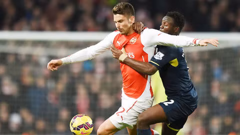 Southampton (áo sẫm) khó lòng cản bước Arsenal giành chiến thắng