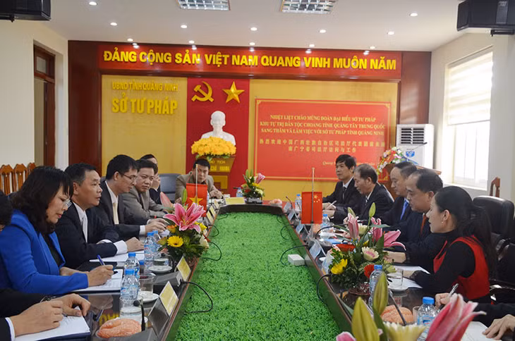 Quang cảnh buổi hội đàm