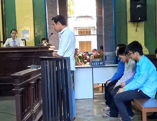 Các bị cáo tại tòa. Ảnh: Hải Duyên.