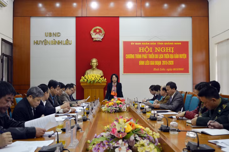 Đồng chí Vũ Thị Thu Thủy, Phó Chủ tịch UBND tỉnh phát biểu kết luận hội nghị 