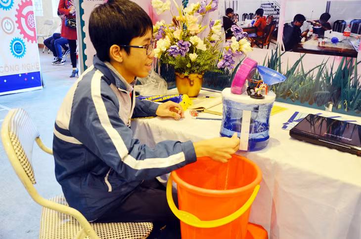 Dự án đồng hồ đo mực nước trong bể ngầm gia đình của Phòng GD&ĐT TP Hạ Long
