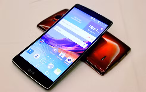  LG G Flex 2. Ảnh: Vido.