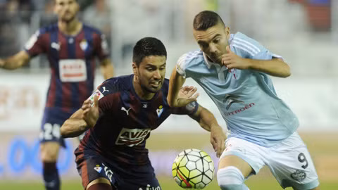 Celta (phải) đã không thắng 7/8 lần gần nhất tiếp Bilbao