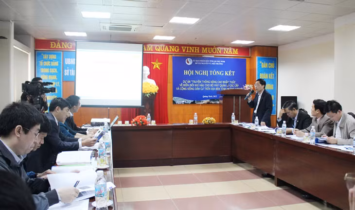 Lãnh đạo Sở Tài nguyên và Môi trường tham gia ý kiến tại Hội nghị
