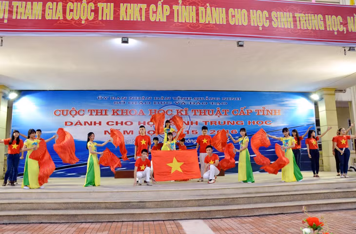 Tiết mục văn nghệ khai mạc lễ tổng kết