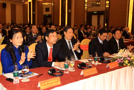 Các đại biểu dự lễ bế mạc.