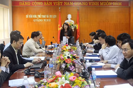  Đồng chí Vũ Thị Thu Thủy, Phó Chủ tịch UBND tỉnh, Chủ tịch Hội đồng thẩm định phát biểu kết luận cuộc họp 